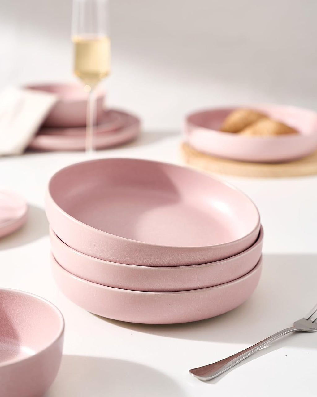 famiware Milkyway 33 oz Pasta Bowls Set of 4, Light Pink | Double Reactive Glaze, Scratch-Resistant Stoneware Salad Bowls, Stackable, Dishwasher & Microwave Safe, Lead-Free